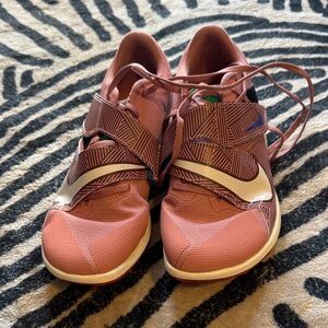 Nike Women's Pink and White Athletic Sneakers